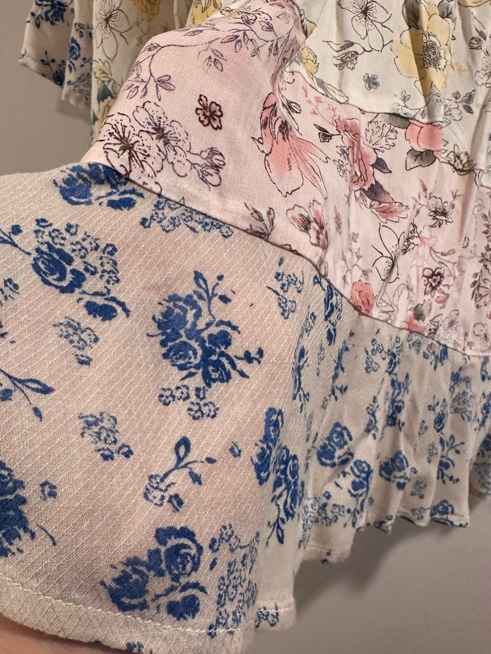 Democracy Floral Peasant Blouse - Smocked Boho Tunic Top Pastels NWT Size Medium - Picture 7 of 16